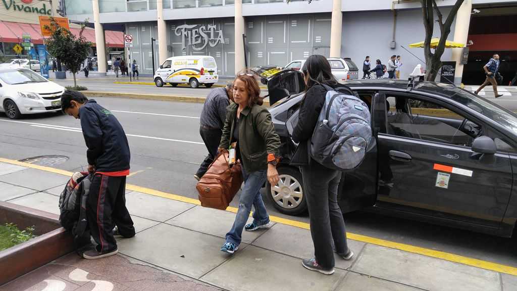 Miraaflores arrival of Theresa & Nico